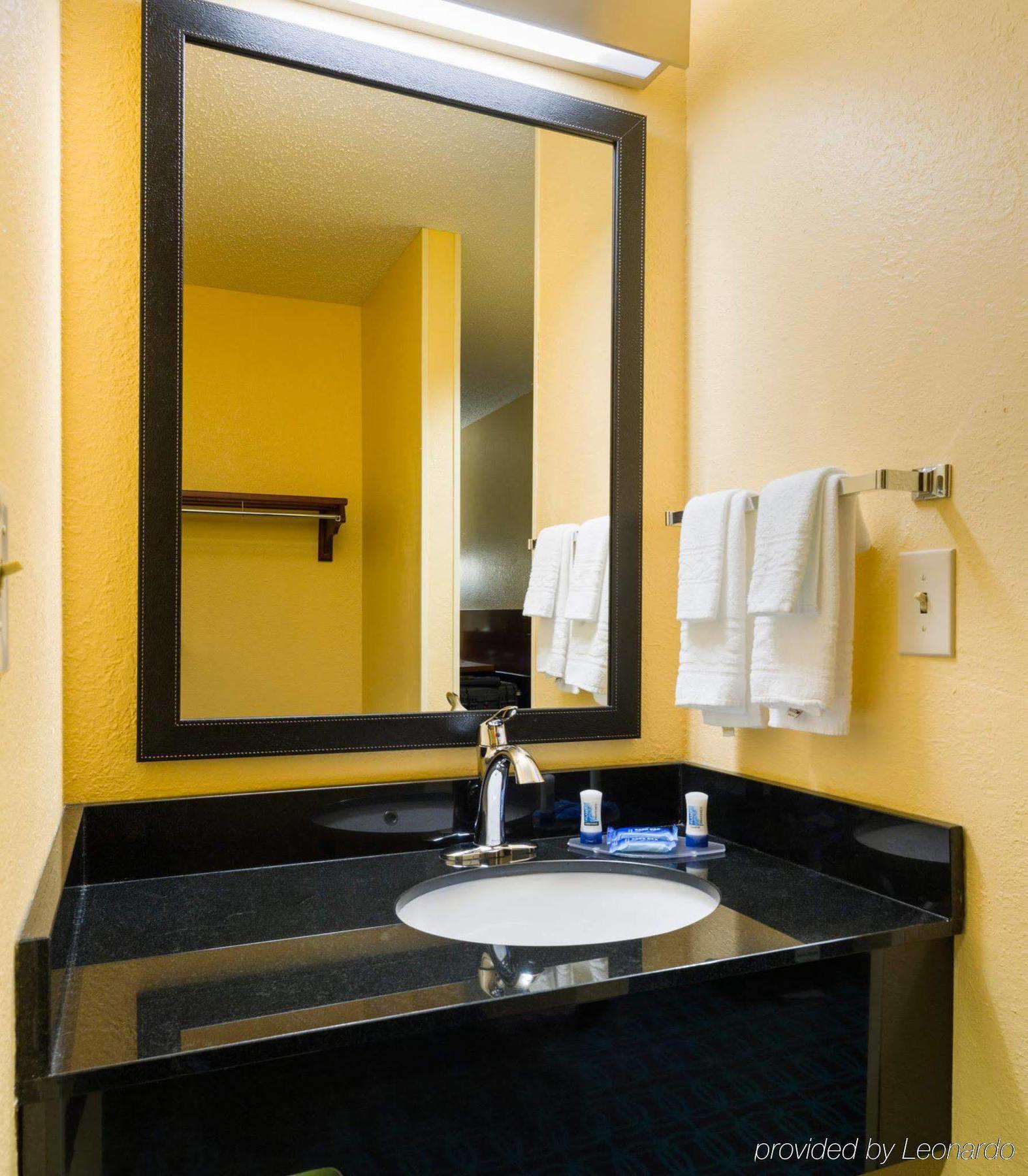 BW Allentown Bethlehem Lehigh Valley Inn & Suites Eksteriør billede